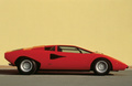 Lamborghini Countach LP 400 rouge profil