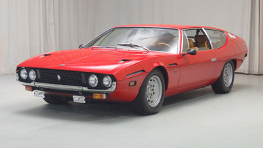 Lamborghini Espada rouge 3/4 avant gauche