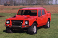 Lamborghini LM002 rouge 3/4 avant droit statique