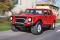 Lamborghini LM002 rouge3/4 avant droit dynamique 