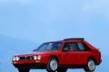 Lancia Delta S4 Rouge 3/4 avant gauche profil