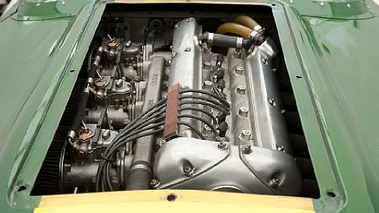 Lister-Jaguar, verte et jaune, moteur