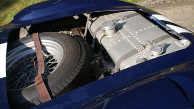 Maserati 450S bleu Bruxelles réservoir