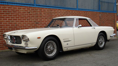 Maserati 5000GT Blanche 3/4 avant gauche