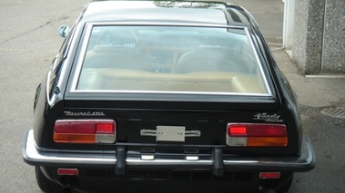 Maserati Indy noir face arrière