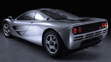 McLaren F1 GRISE 3/4 AR