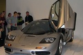 McLaren F1 GRISE Profil Porte ouverte