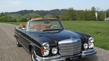 Mercedes 280 SE 3.5 Convertible 3/4 avant droit