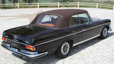 Mercedes 280SE 3.5 Convertible 3/4 arrière droit