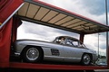 Mercedes 300 SL gris profil penché chargement