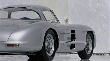 Mercedes 300 SLR Grise 3/4 arrière droit