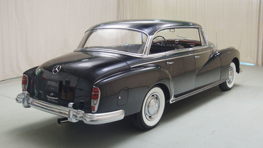 Mercedes 300D 