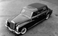 Mercedes 300D Landaulet, noire, Papamobile, plongée avg