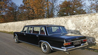 Mercedes 600 LWB noir 3/4 arrière gauche