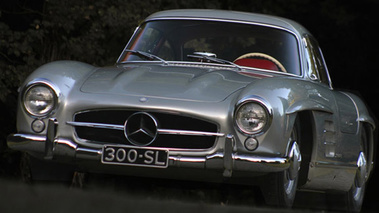 Mercedes-Benz 300SL Argent 3/4 avant