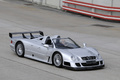 Mercedes CLK GTR Roadster gris 3/4 avant droit filé penché vue de haut