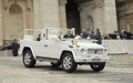 Mercedes G500, Papamobile, blanche, action, 3-4 avd