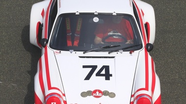 Porsche 3.0 RSR blanche vue de face.