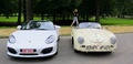 Porsche 356 Speedster beige & Boxster Spyder blanc face avant 2