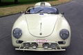 Porsche 356 Speedster beige face avant capot moteur ouvert