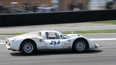 Porsche 908, blanche, latéral droit
