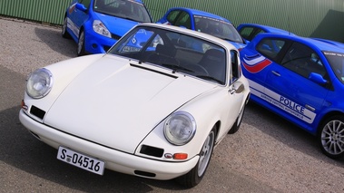 Porsche 911 2.0 R, blanche, 3-4 avt gche