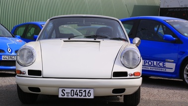 Porsche 911 2.0 R, blanche, face bas