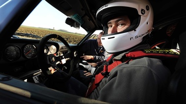 Porsche 911 SC RS blanc pilote