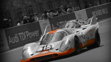 Porsche 917 gulf Le Mans Classic 2008 3/4 avant gauche penché