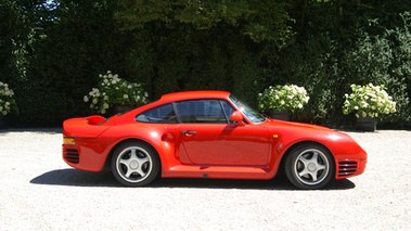 Porsche 959 Rouge profil Karajan 
