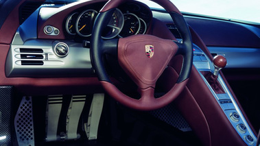 Porsche Carrera GT intérieur 