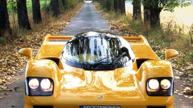 Porsche Dauer 962 jaune face avant 