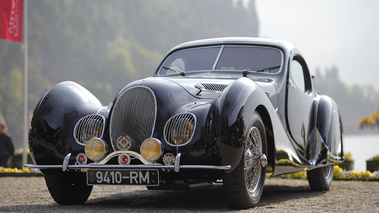 Talbot Lago T150 C SS noire 3/4 avant gauche