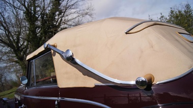 Talbot-Lago T26 Record cabriolet bordeaux capote