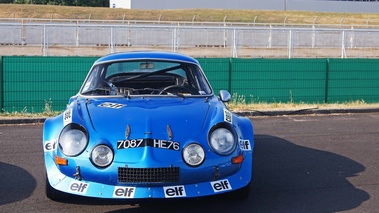 Alpine A110 bleu face avant