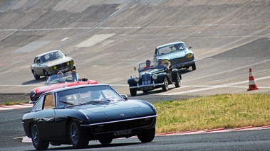 Lamborghini Islero noir 3/4 avant droit