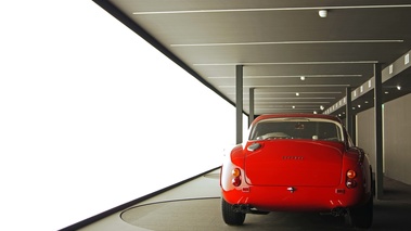 Ferrari 250 GTB SWB rouge face arrière