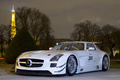 Mercedes SLS AMG blanc 3/4 avant gauche