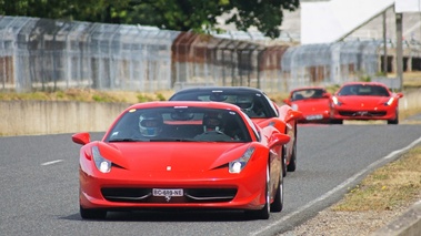 Ferrari 458 Italia rouge face avant