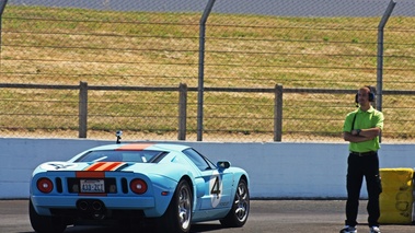 Ford GT Gulf 3/4 arrière droit filé