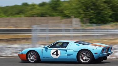 Ford GT Gulf 3/4 arrière gauche filé