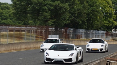 Lamborghini Gallardo LP560-4 blanc 3/4 avant gauche filé