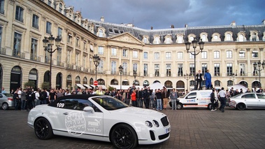 Bentley Continental Supersports Convertible gris 3/4 avant droit