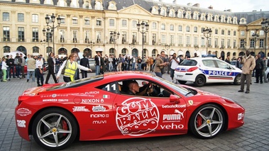 Ferrari 458 Italia rouge profil