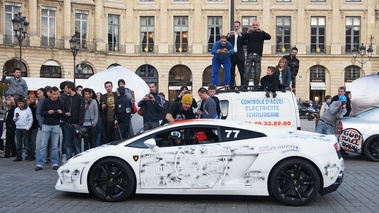 Lamborghini Gallardo LP560-4 blanc mate profil