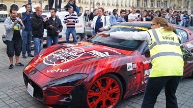 Maserati GranTurismo S rouge 3/4 avant gauche coupé