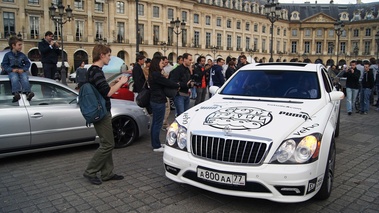 Maybach 57S blanc face avant