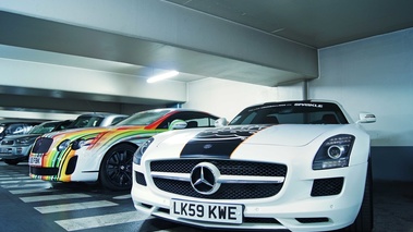 Mercedes SLS AMG blanc face avant