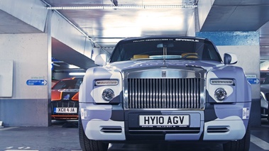 Rolls Royce Phantom Drophead Coupe face avant