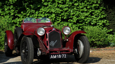 Alfa Romeo 8C 2300 Monza bordeaux 3/4 avant droit